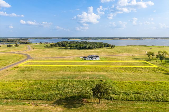 524 Shores Drive, Honey Grove, TX 75446