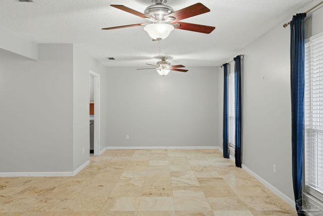 4521 Baywoods Ct, Pensacola, FL 32504