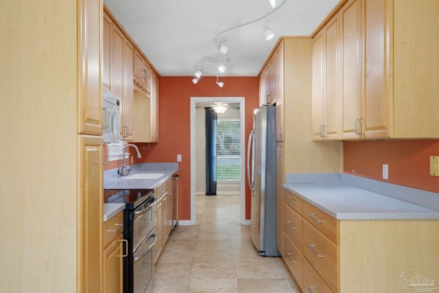 4521 Baywoods Ct, Pensacola, FL 32504