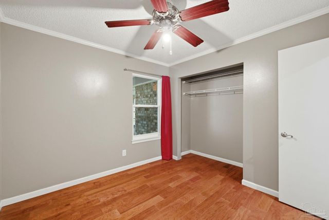 4521 Baywoods Ct, Pensacola, FL 32504