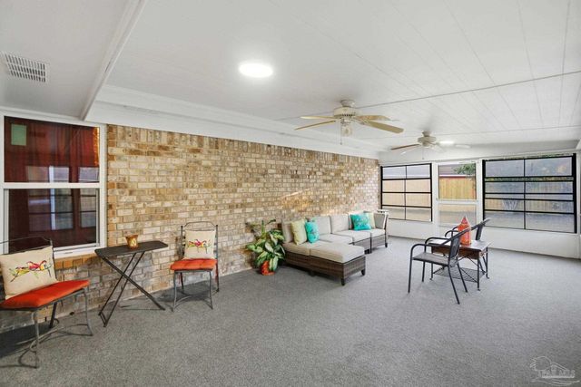 4521 Baywoods Ct, Pensacola, FL 32504