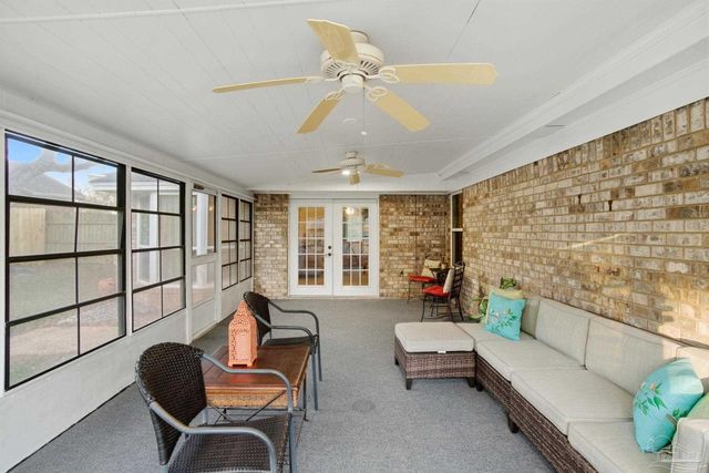 4521 Baywoods Ct, Pensacola, FL 32504