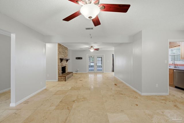 4521 Baywoods Ct, Pensacola, FL 32504