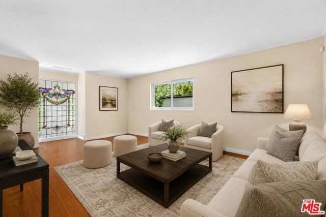 8824 Wonderland Avenue, Los Angeles, CA 90046
