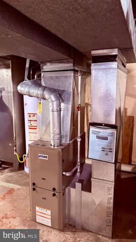 239 TIOGA ST, Trenton, NJ 08609