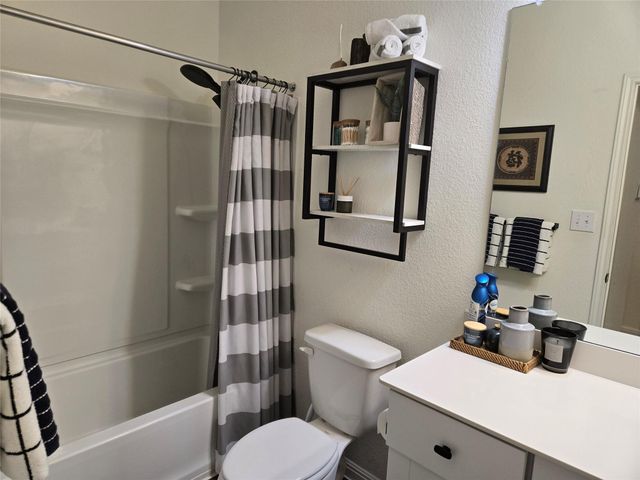 107 Gray Fox LOOP, Hutto, TX 78634