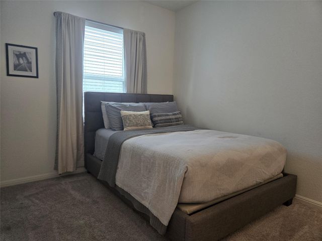 107 Gray Fox LOOP, Hutto, TX 78634