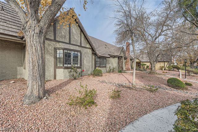 3954 Edgemoor Way, Las Vegas, NV 89121