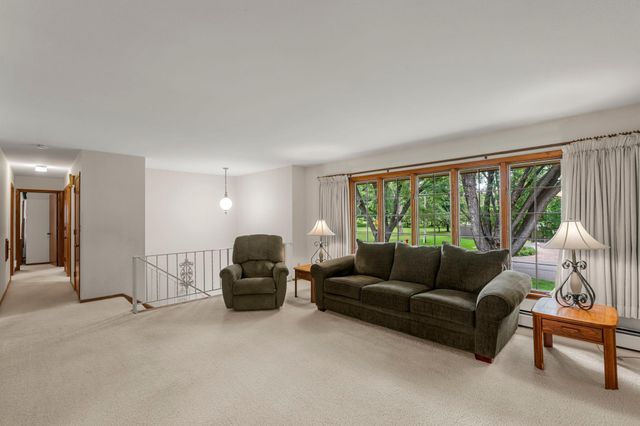 444 Maple Dell Road, Cambridge, MN 55008