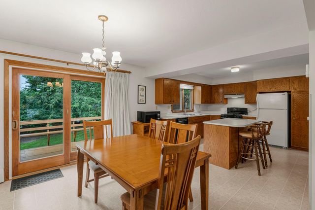 444 Maple Dell Road, Cambridge, MN 55008