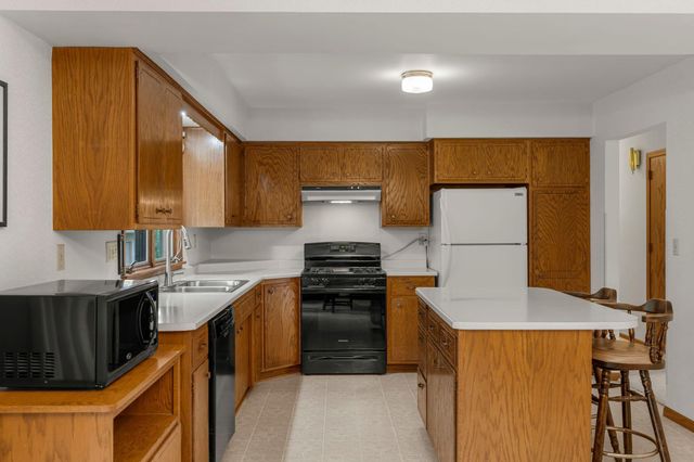 444 Maple Dell Road, Cambridge, MN 55008