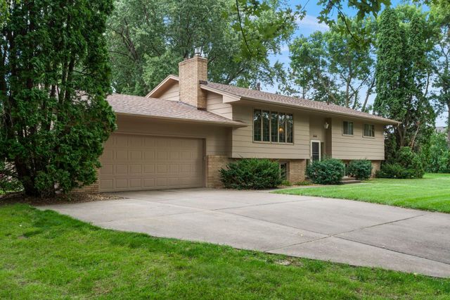 444 Maple Dell Road, Cambridge, MN 55008