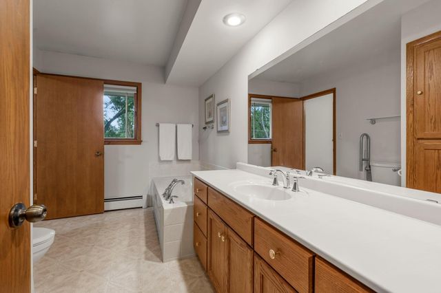 444 Maple Dell Road, Cambridge, MN 55008