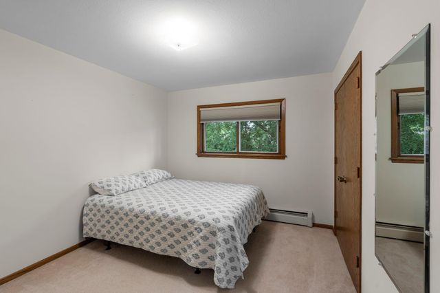 444 Maple Dell Road, Cambridge, MN 55008