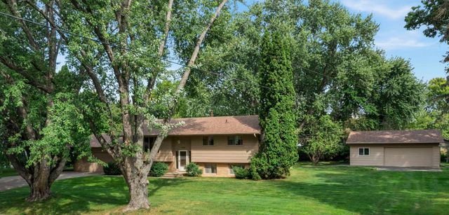 444 Maple Dell Road, Cambridge, MN 55008