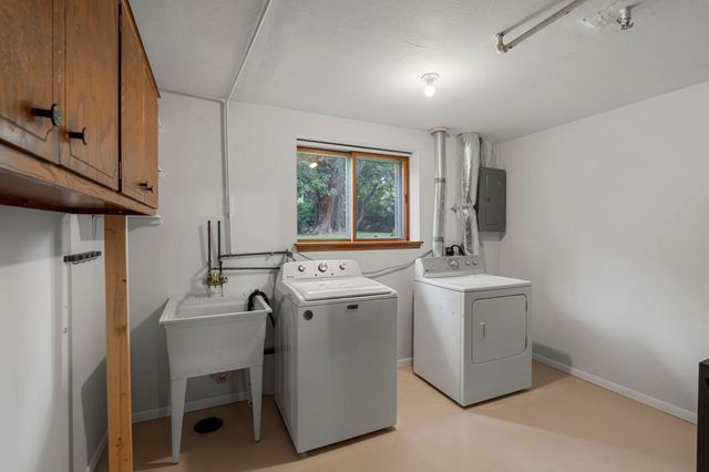 444 Maple Dell Road, Cambridge, MN 55008