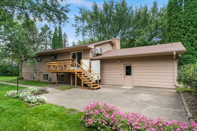 444 Maple Dell Road, Cambridge, MN 55008