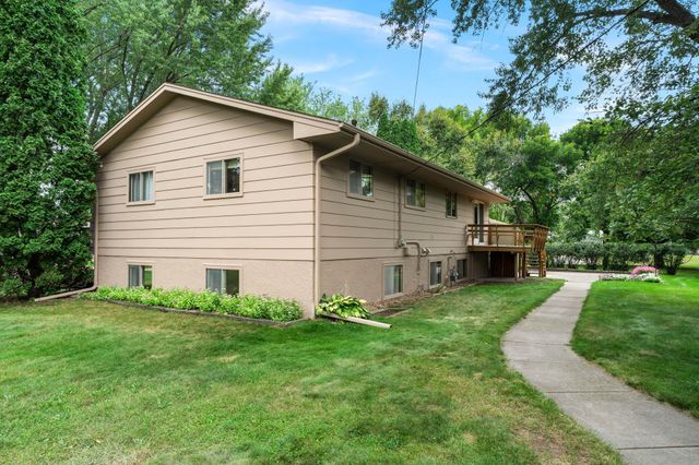 444 Maple Dell Road, Cambridge, MN 55008