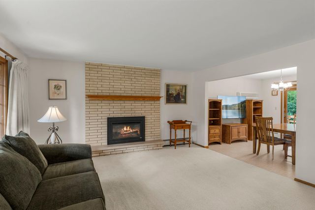 444 Maple Dell Road, Cambridge, MN 55008