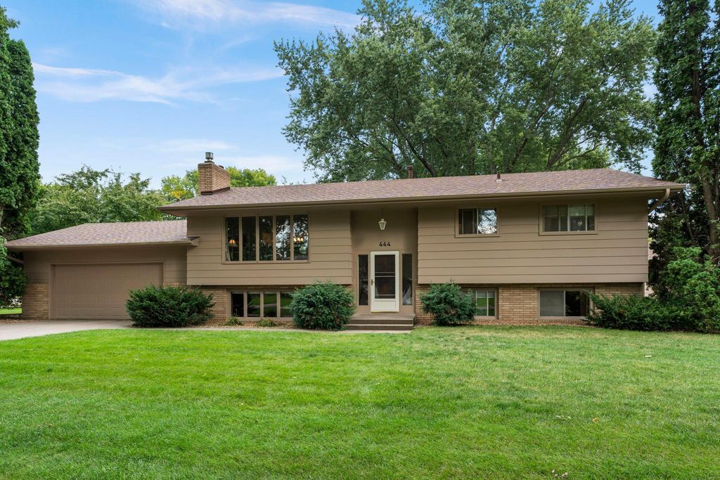 444 Maple Dell Road, Cambridge, MN 55008