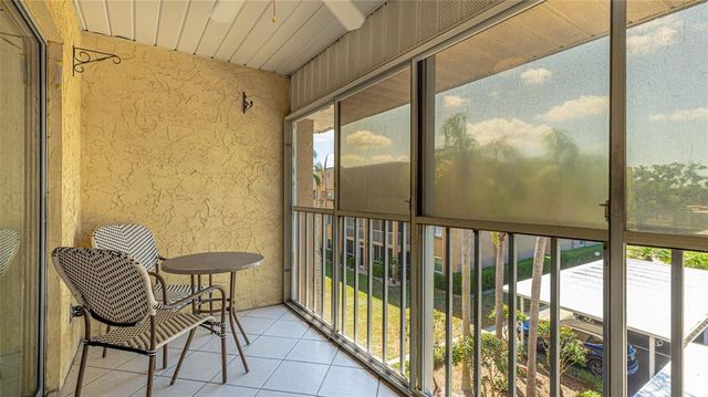 1330 GLEN OAKS DRIVE E 374D, Sarasota, FL 34232