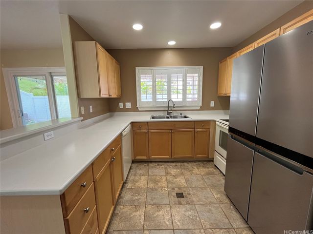 92-6043 Nemo Street 24, Kapolei, HI 96707