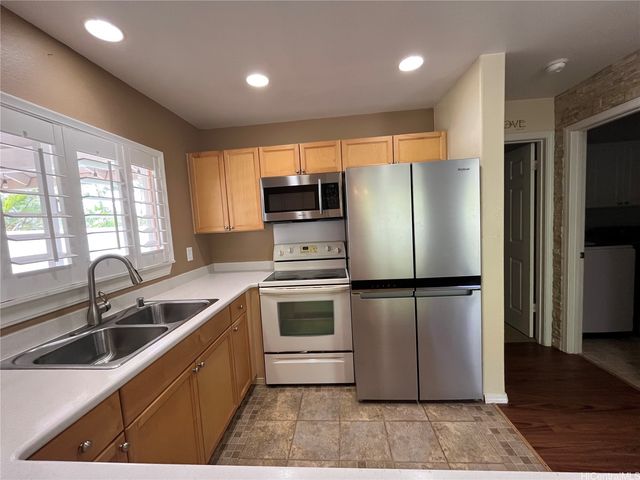 92-6043 Nemo Street 24, Kapolei, HI 96707