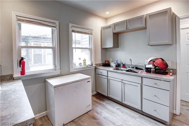 672 E 109th Street, Cleveland, OH 44108