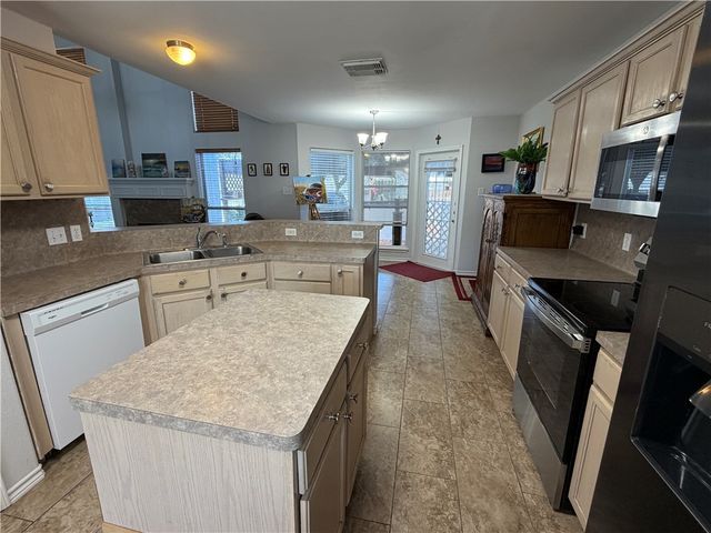 6713 Sudbury Dr, Corpus Christi, TX 78414