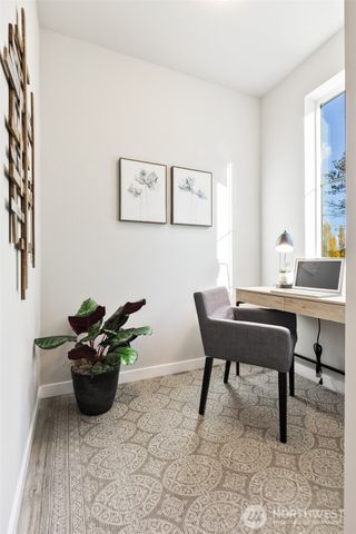 318 NE Shadowhawk Lane, Bremerton, WA 98311