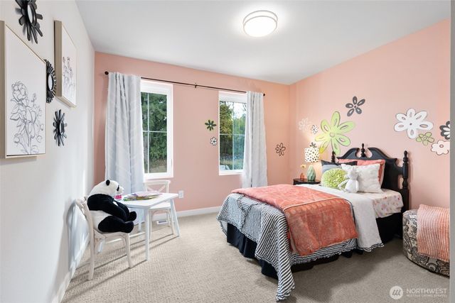 318 NE Shadowhawk Lane, Bremerton, WA 98311