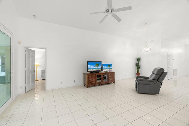 7313 SE Seagate Lane, Stuart, FL 34997