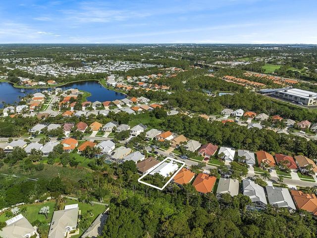 7313 SE Seagate Lane, Stuart, FL 34997
