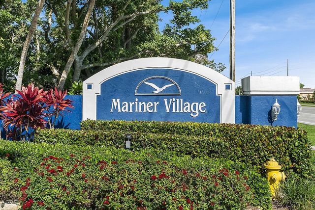 7313 SE Seagate Lane, Stuart, FL 34997