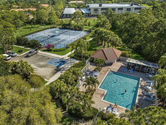 7313 SE Seagate Lane, Stuart, FL 34997