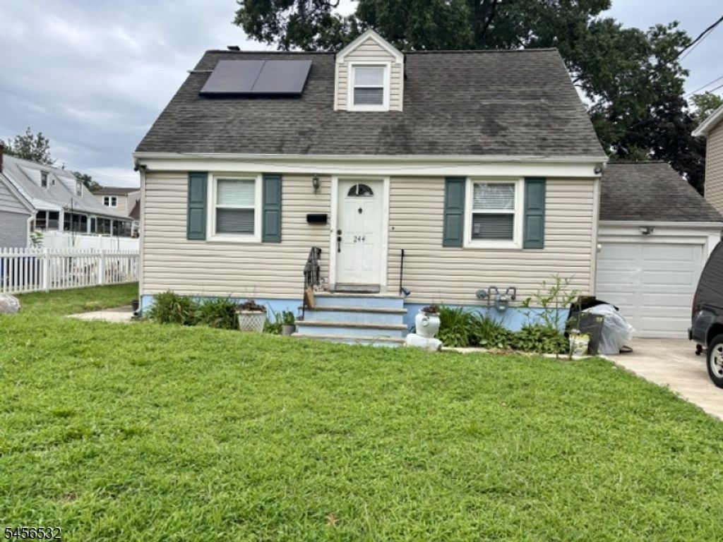 244 Palsa Ave, Elmwood Park Boro, NJ 07407