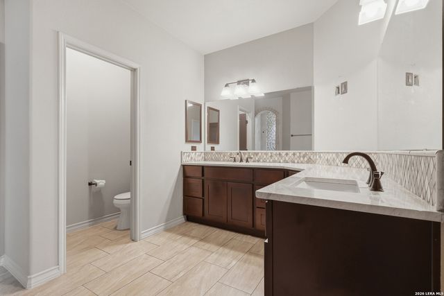 2764 Del Pilar, San Antonio, TX 78232