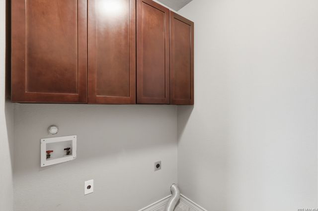 2764 Del Pilar, San Antonio, TX 78232