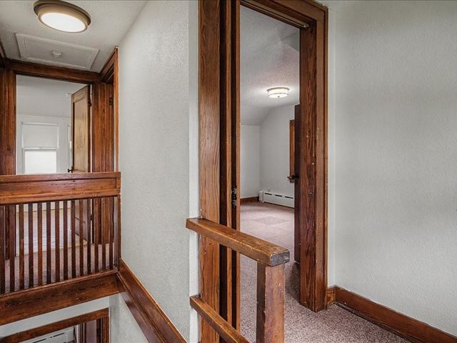 1230 30th St NE, Cedar Rapids, IA 52403