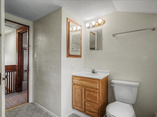 1230 30th St NE, Cedar Rapids, IA 52403