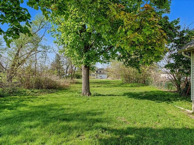 1230 30th St NE, Cedar Rapids, IA 52403