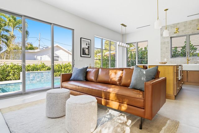 785 Park Place, West Palm Beach, FL 33401