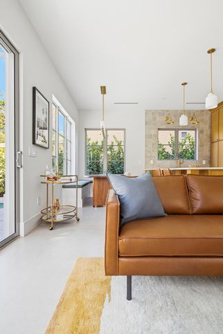 785 Park Place, West Palm Beach, FL 33401