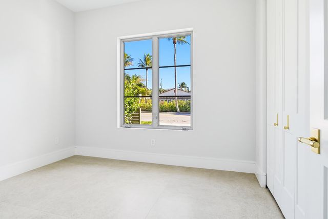 785 Park Place, West Palm Beach, FL 33401