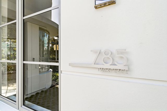 785 Park Place, West Palm Beach, FL 33401