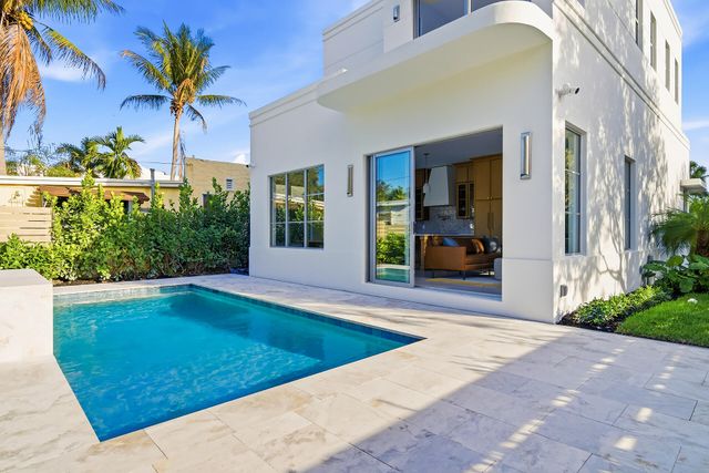 785 Park Place, West Palm Beach, FL 33401