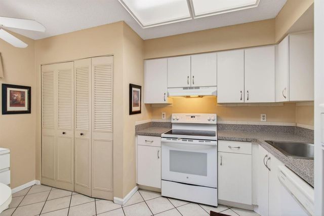 14701 Cumberland Drive 1080, Delray Beach, FL 33446