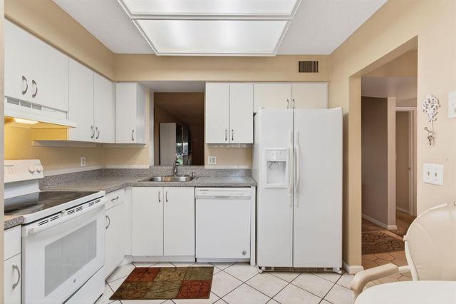 14701 Cumberland Drive 1080, Delray Beach, FL 33446
