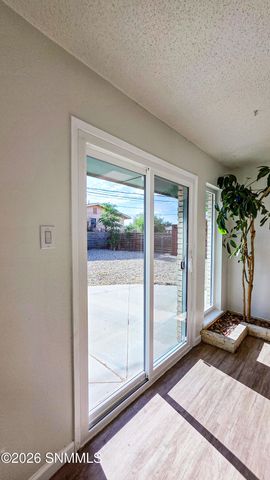 1855 Thomas Drive, Las Cruces, NM 88011