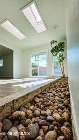 1855 Thomas Drive, Las Cruces, NM 88011